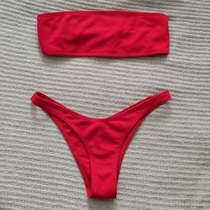 Red ribbed bikini